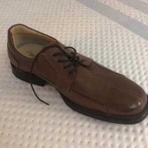 New! Brown leather dress shoes